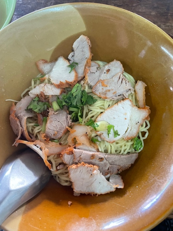 Our yummy lunch at หงวนชุน, Lampang, Northern Thailand 