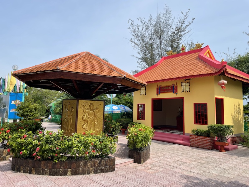 The Nha Truyen Thong Yen Sao Khanh Hoa shrine, Nha Trang.
