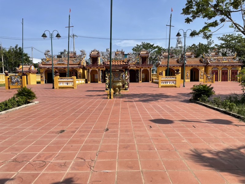 Đình làng Mân Quang, a cool looking town hall in Da Nang, Vietnam