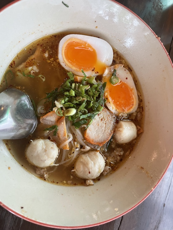 The Hoi Kha Rim Nan Noodle Restaurant, Phitsanulok, Northern Thailand, where we stopped for lunch