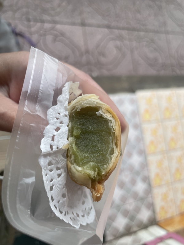 Our sweet pastries from กรี่ กะหรี่ปั๊บ 25 ไส้ (handmepie), Phitsanulok, Northern Thailand