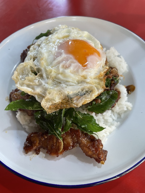 Our delicious porky rice lunch at หมูกรอบ ส.สามชั้น, Phitsanulok, Northern Thailand 