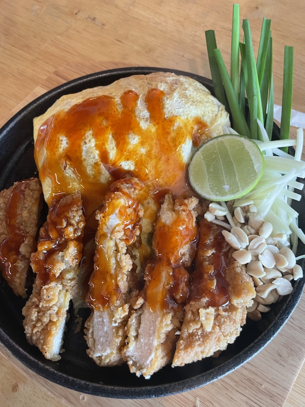 The modern interpretation of pad Thai at Pad Thai Buri Ka Prao Hom, Lopburi, Thailand