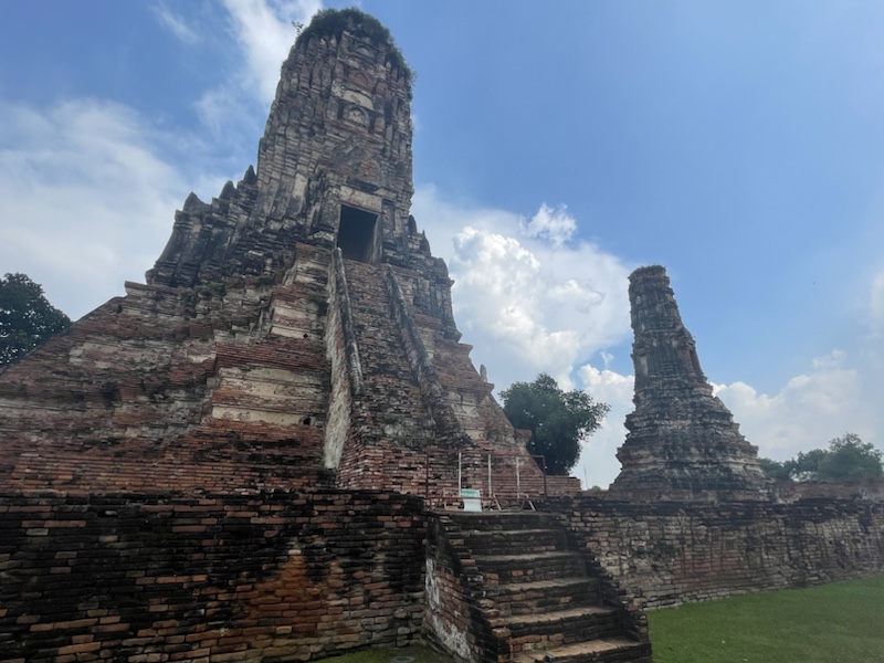 Wat Chaiwatthanaram, Ayutthaya, Thailand, which has some evident Khmer influence 