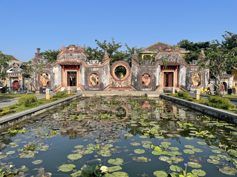 Bà Mụ temple gate, Hoi An, Vietnam 