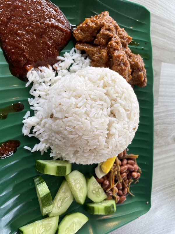 The Beef Rendang at Nasi Lemak Seri Tanjak Raja Alang, Kuala Lumpur, Malaysia was tasty but a bit cold