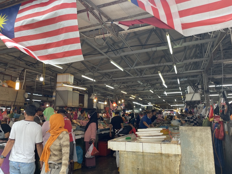 The bustling but smelly Chow Kit Market ​in Kuala Lumpur, Malaysia 