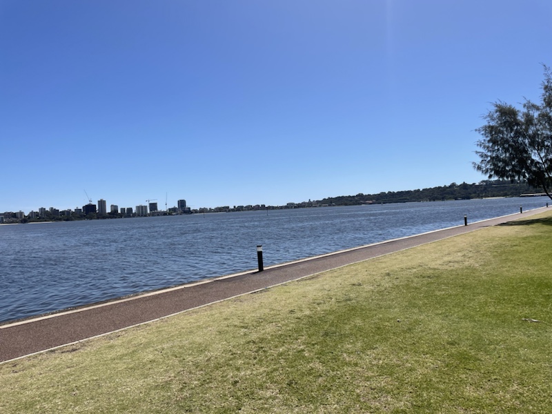 Langley Park is right on the Perth waterfront and very peaceful