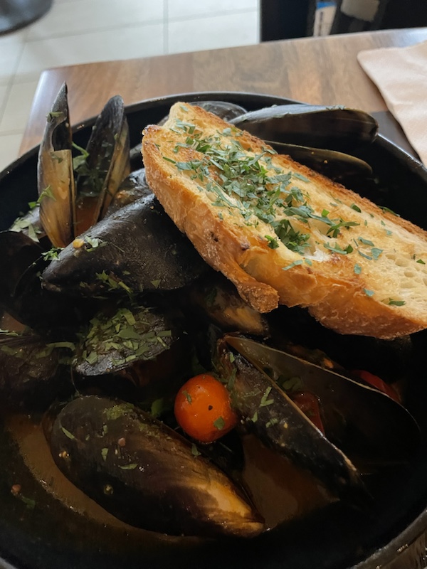 Our yummy mussels and pizza at 1934 Trattoria, Northbridge, Perth, Western Australia